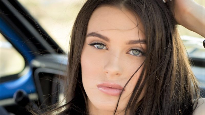 আমি এখন মামীর সাথে অনেক ফ্রি